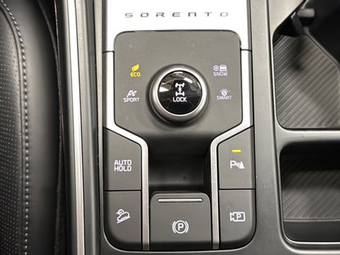 Used 2025 Kia Sorento EX w/ EX Panoramic Sunroof Package AWD/4WD image 35