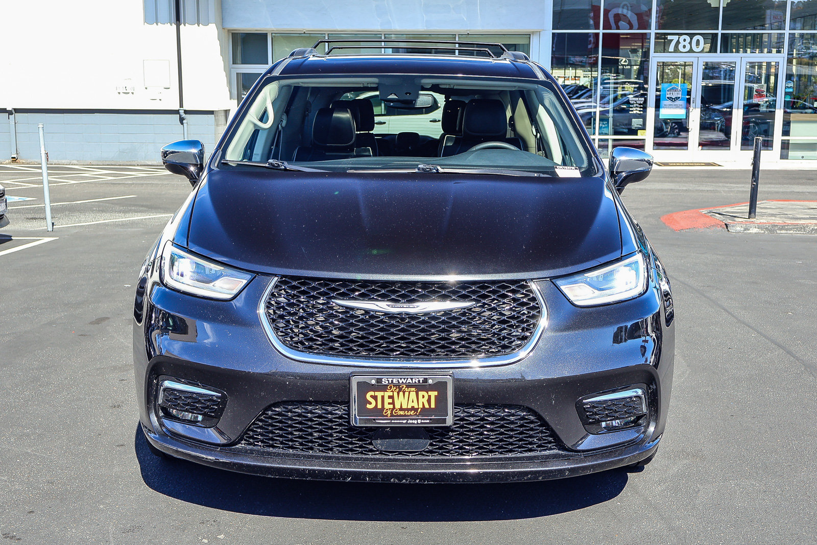 Used 2023 Chrysler Pacifica Limited FWD image 20