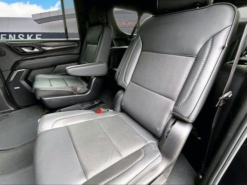 Used 2024 GMC Yukon XL Denali AWD/4WD image 27