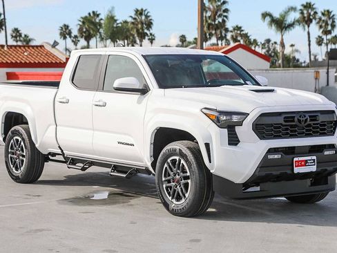 New 2026 Toyota Tacoma SR5 image 3