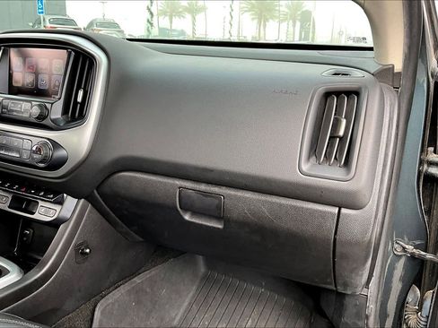 Used 2017 Chevrolet Colorado ZR2 image 16
