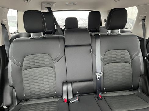 Used 2025 Nissan Pathfinder SV FWD image 41