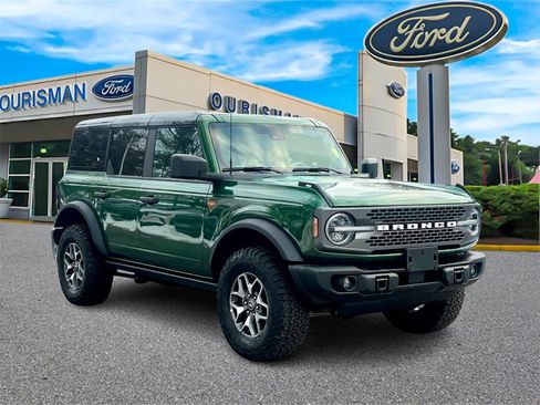 Used 2025 Ford Bronco Badlands image 1