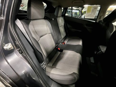 Used 2024 Subaru Crosstrek 2.0i Premium image 19