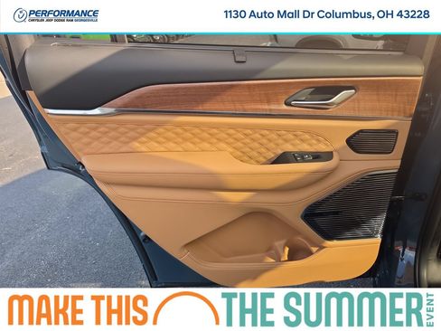 New 2026 Jeep Grand Cherokee L Summit w/ Obsidian Package AWD/4WD image 18