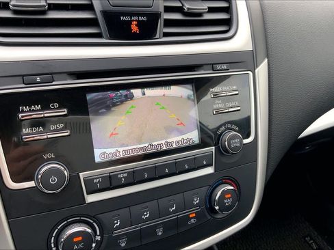 Used 2017 Nissan Altima 2.5 SR FWD image 28