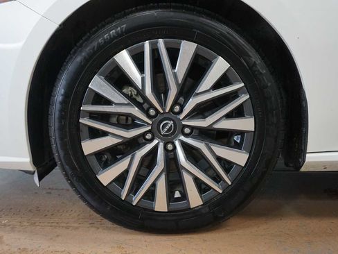 Used 2023 Nissan Altima 2.5 SV image 8