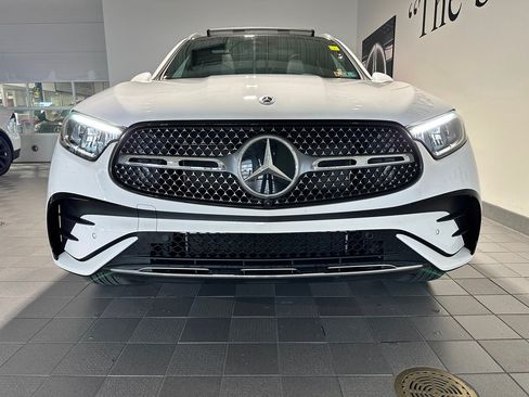 Certified 2025 Mercedes-Benz GLC 350e 4MATIC image 2