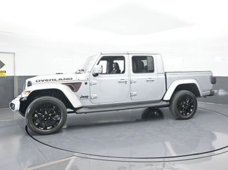 Used 2022 Jeep Gladiator Overland video 2