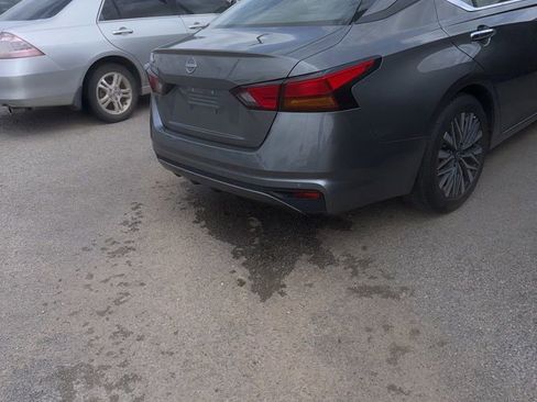 Used 2025 Nissan Altima 2.5 SV image 2