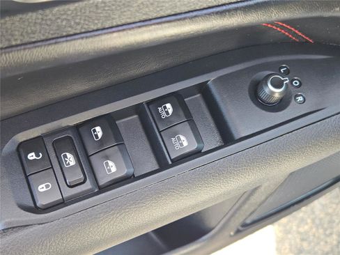 Certified 2025 Jeep Compass Trailhawk image 23