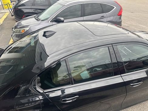 Used 2020 BMW 330i xDrive Sedan w/ M Sport Package image 7