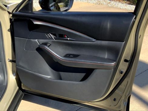 Certified 2025 MAZDA CX-30 Carbon image 21