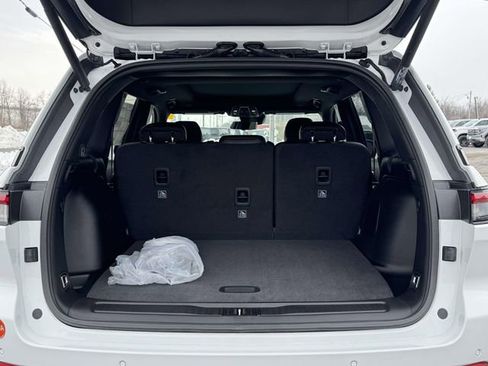 New 2026 Jeep Grand Cherokee Limited AWD/4WD image 17