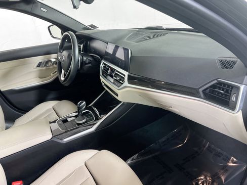Used 2020 BMW 330i xDrive Sedan w/ Premium Package image 30