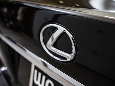 Used 2011 Lexus LS 460 AWD w/ Luxury Value Edition image 18