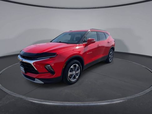 Used 2024 Chevrolet Blazer LT AWD/4WD image 4