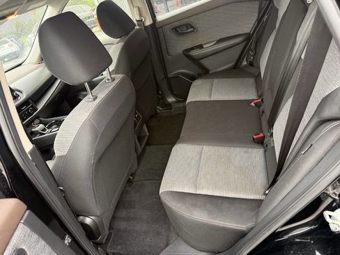 Used 2021 Nissan Rogue S FWD image 16