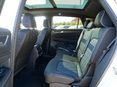 New 2026 Volkswagen Atlas Cross Sport SEL Premium R-Line AWD/4WD image 8