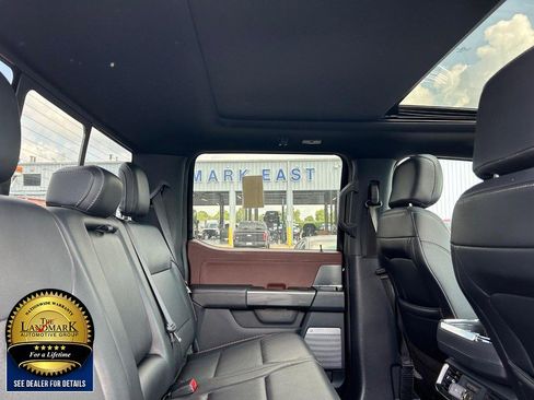 Used 2022 Ford F150 Lariat w/ Equipment Group 502A High image 16