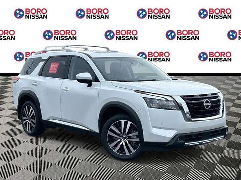 Certified 2025 Nissan Pathfinder Platinum w/ Cargo Package image 1