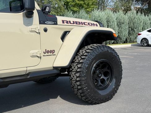 Used 2020 Jeep Gladiator Rubicon AWD/4WD image 7