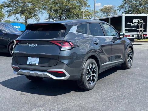 Certified 2024 Kia Sportage EX FWD image 3