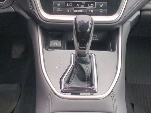 Used 2024 Subaru Outback Limited AWD/4WD image 22