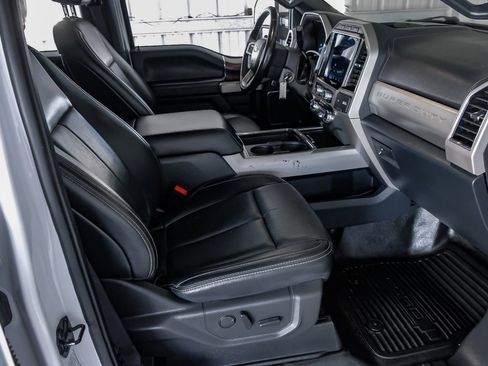 Used 2022 Ford F350 Lariat image 12