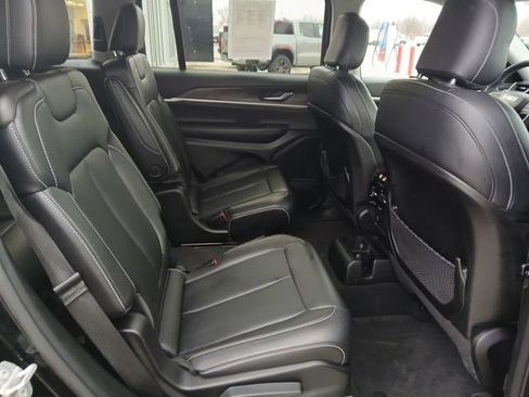 Used 2023 Jeep Grand Cherokee L Limited image 20