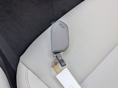 New 2025 Kia Telluride S image 36