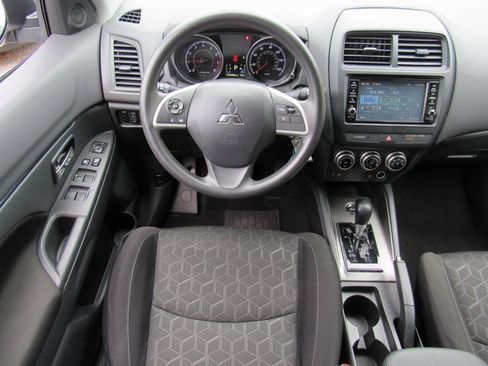 Used 2022 Mitsubishi Outlander Sport ES image 11