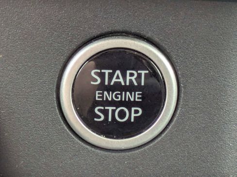 Used 2023 Nissan Rogue SV FWD image 29