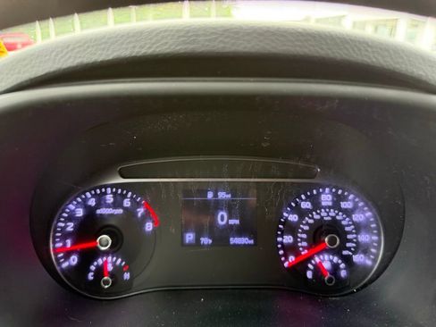 Used 2020 Kia Soul LX FWD image 16