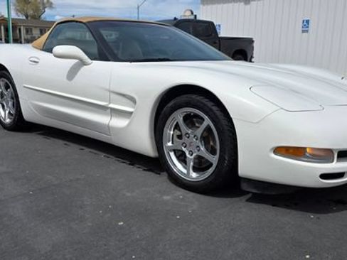 Used 2002 Chevrolet Corvette Convertible w/ Preferred Equipment Group2 RWD image 3