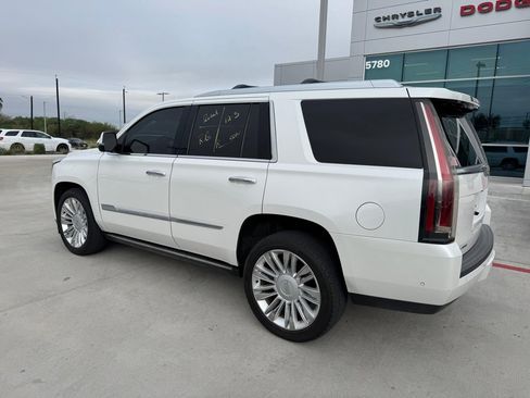Used 2019 Cadillac Escalade Platinum image 7