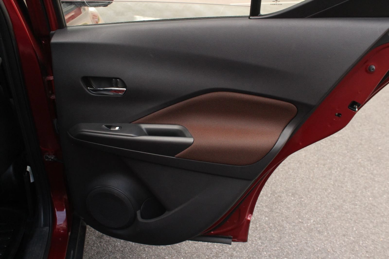Used 2020 Nissan Kicks SR FWD image 23