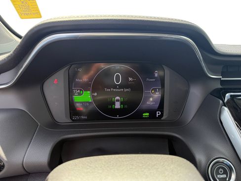 Used 2023 Chevrolet Bolt EUV LT FWD image 11