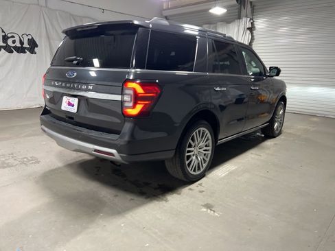 Used 2024 Ford Expedition Limited image 7