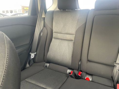 Used 2025 Nissan Rogue SV image 40