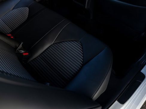 Used 2024 Toyota Camry SE image 34