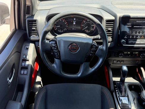 Used 2022 Nissan Frontier Pro-X RWD image 10