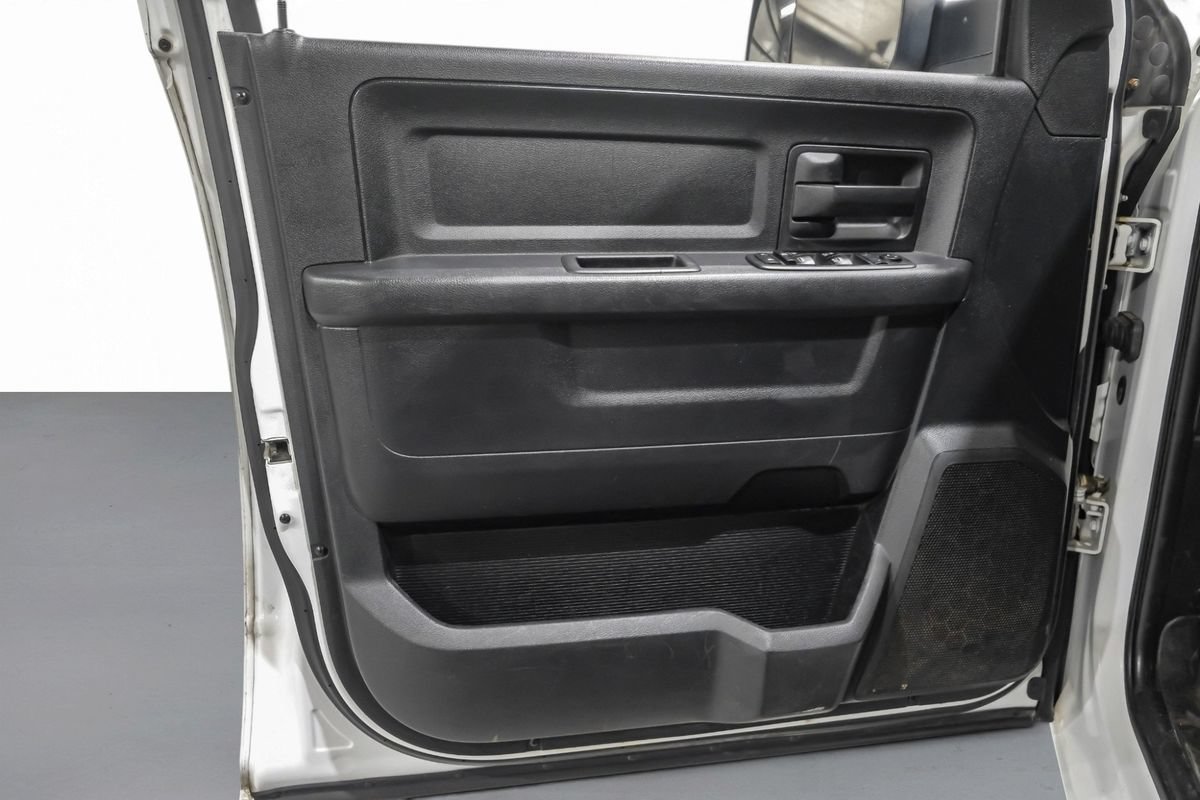 Used 2014 RAM 2500 Tradesman w/ Chrome Appearance Group AWD/4WD image 38