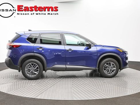 Used 2023 Nissan Rogue S AWD/4WD image 4