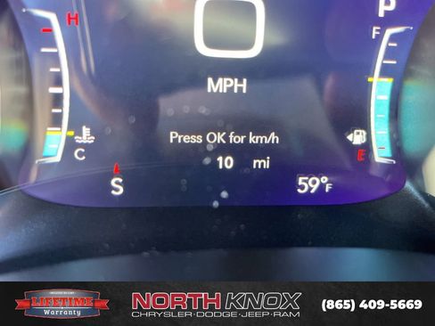 New 2026 Chrysler Voyager LX image 34