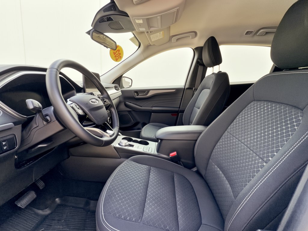 Used 2024 Ford Escape Active AWD/4WD image 5