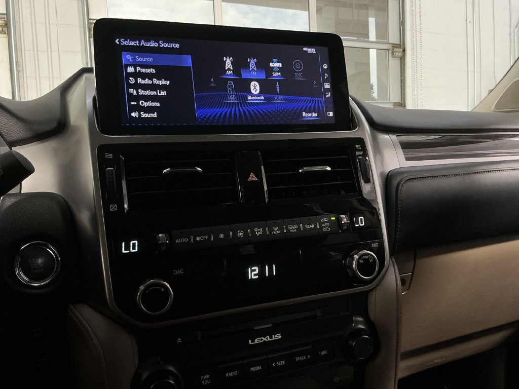 Used 2023 Lexus GX 460 Premium w/ Premium Package AWD/4WD image 19