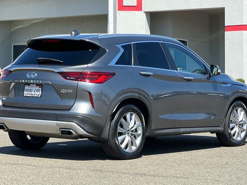 Used 2022 INFINITI QX50 Luxe w/ Cargo Package AWD/4WD image 2