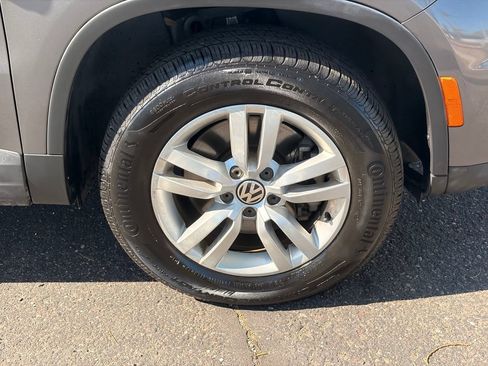 Used 2012 Volkswagen Tiguan S FWD image 10