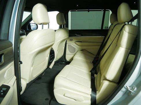 Certified 2023 Jeep Grand Cherokee L Limited w/ Luxury Tech Group II AWD/4WD image 17